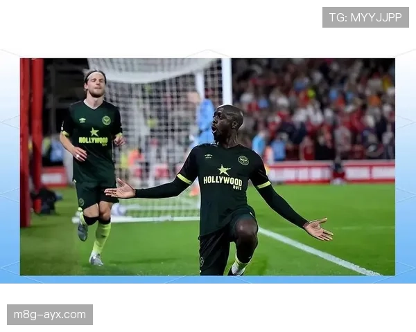 足球运动兴起，成为职场人士舒缓压力的新选择