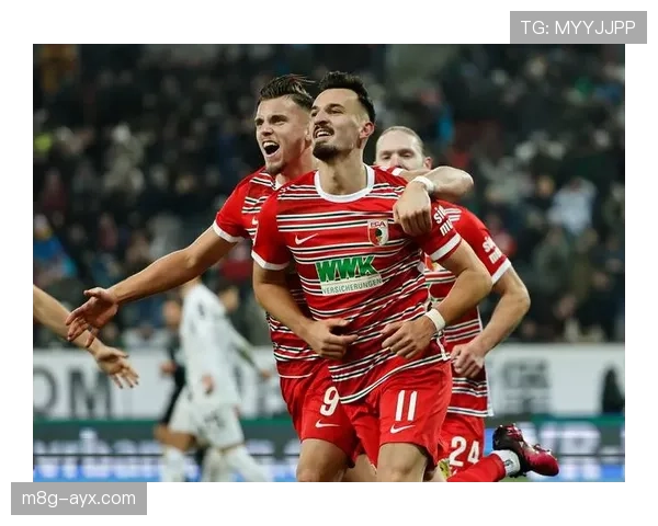 奥格斯堡定位球建功，助球队强势逆转迎突破