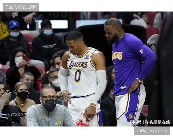 拉塞尔·威斯布鲁克突破率提升对比同期后卫，助球队关键时刻得分爆发